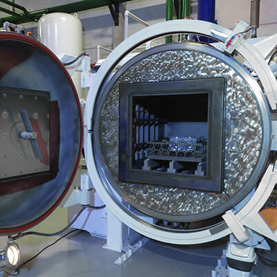 Mold for heat treatment